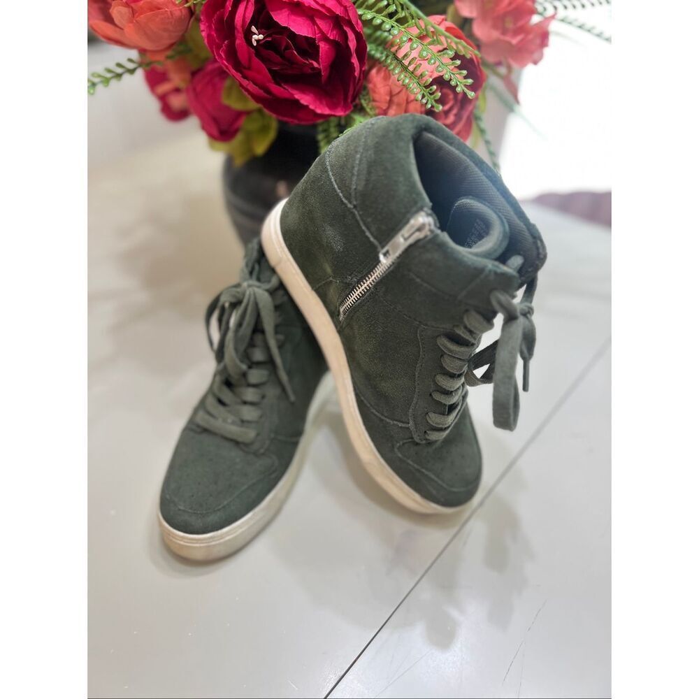 Steve Madden Women's Suede Hidden Wedge Noah Ankle Boots Olive Green Size 8